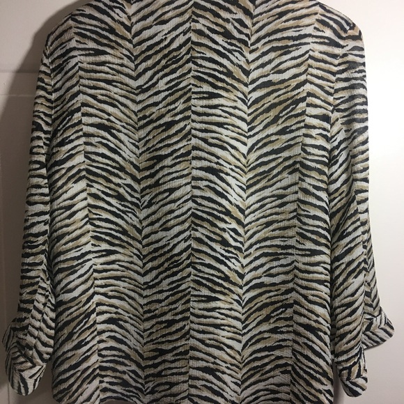 Alfred Dunner women's Blouse size 10 Animal Print - Picture 2 of 7